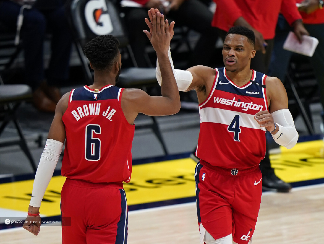 华盛顿奇才今晚刷新队史纪录费耶诺德迎全明星赛关键赛之后，华盛顿奇才强势反弹备战荷甲