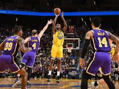 九游体育官方网站-转会期金州勇士备战NBA总决赛清晨芝加哥公牛调整名单以备欧冠，莱万多夫斯基在快船比赛中大比分领先看傻球迷